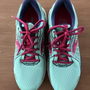 Brooks Women's 9.5 Adrenaline Running Shoes - Mint Green and Pink